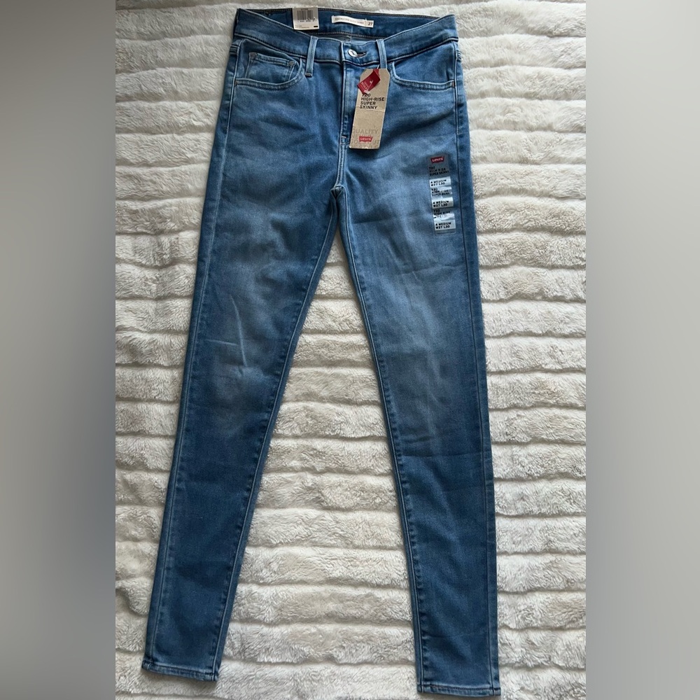 Levi’s 720 High-Rise Super Skinny Jeans